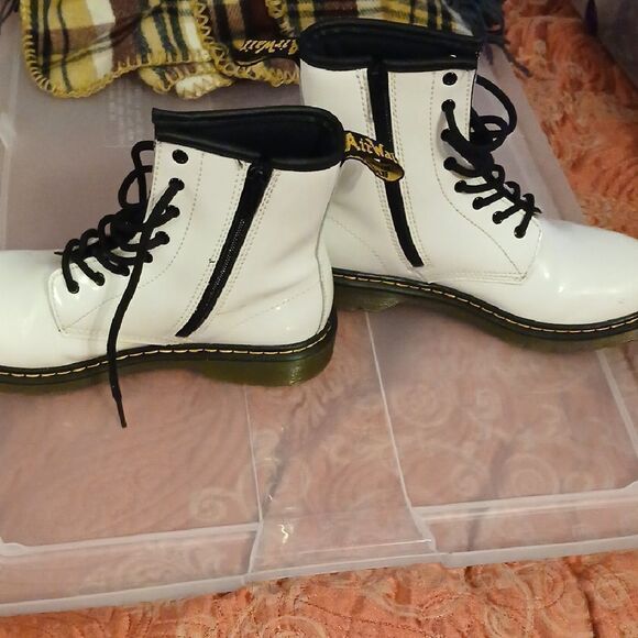 Dr. Martens White Leather Boots - Picture 6 of 6